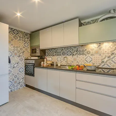 Apartman Residenza La Lanterna Pool And Relax - Happy