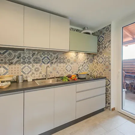 Residenza La Lanterna Pool And Relax - Happy Apartman *